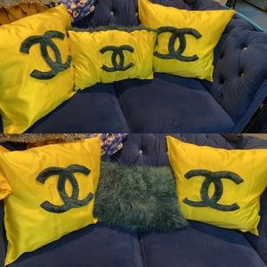 Throw pillows